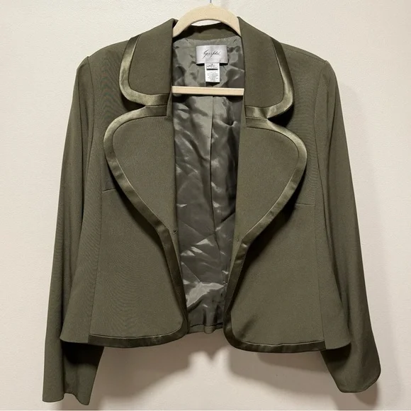 Vintage SUNNY CHOI 100% Silk Cropped Blazer - Size 14 - Made in Canada - Picture 3 of 8